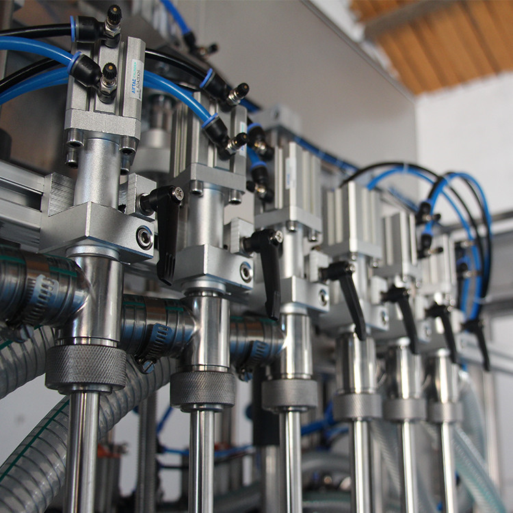 oil bottle filling machine